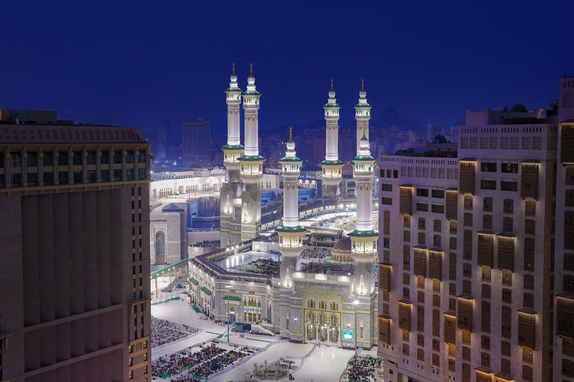 Jumeirah Jabal Omar Makkah Мекка Экстерьер фото The Quba Mosque at night